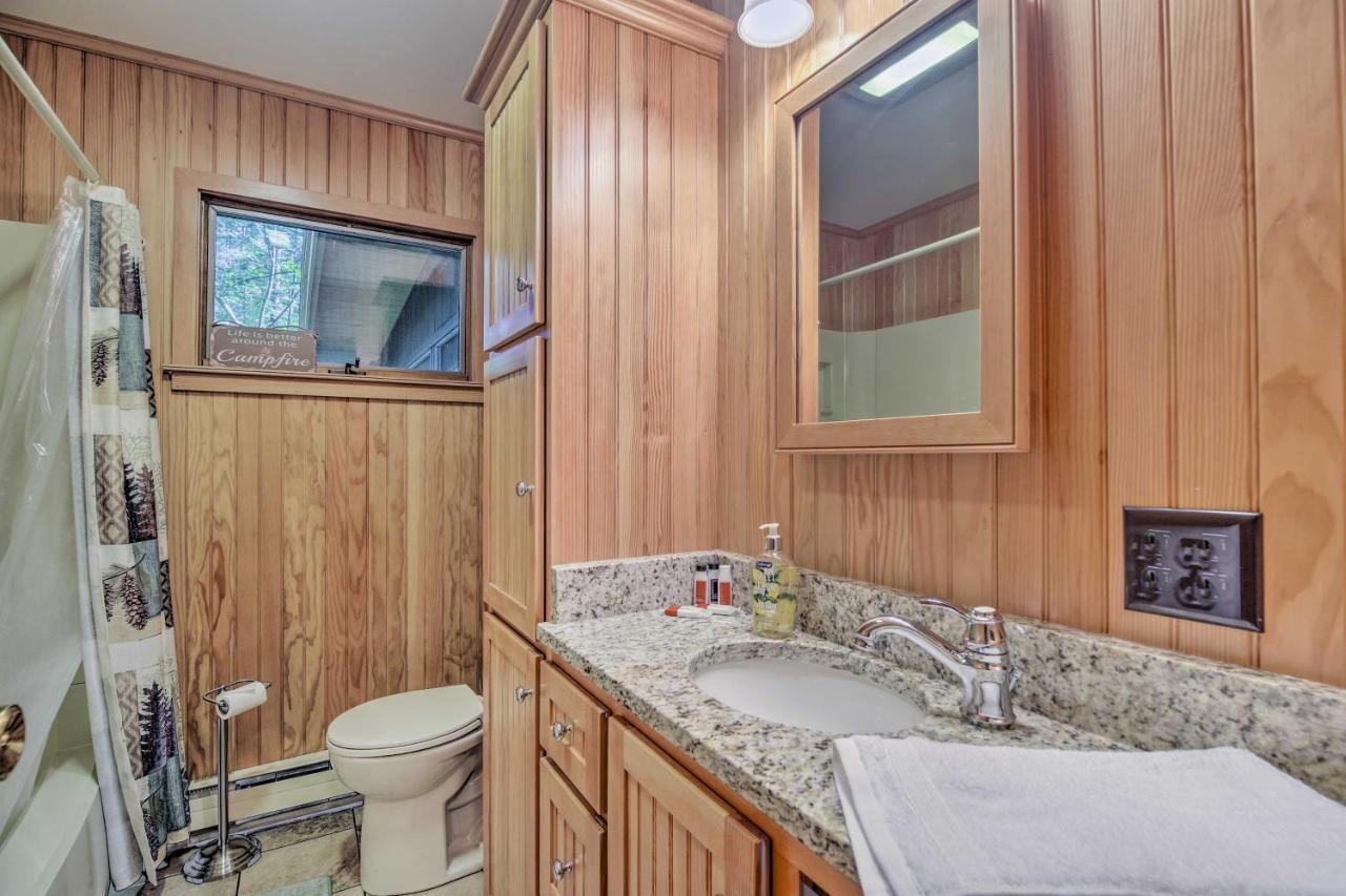 Cozy Adirondacks Cabin Walk To Lake Eaton! Jay Bagian luar foto