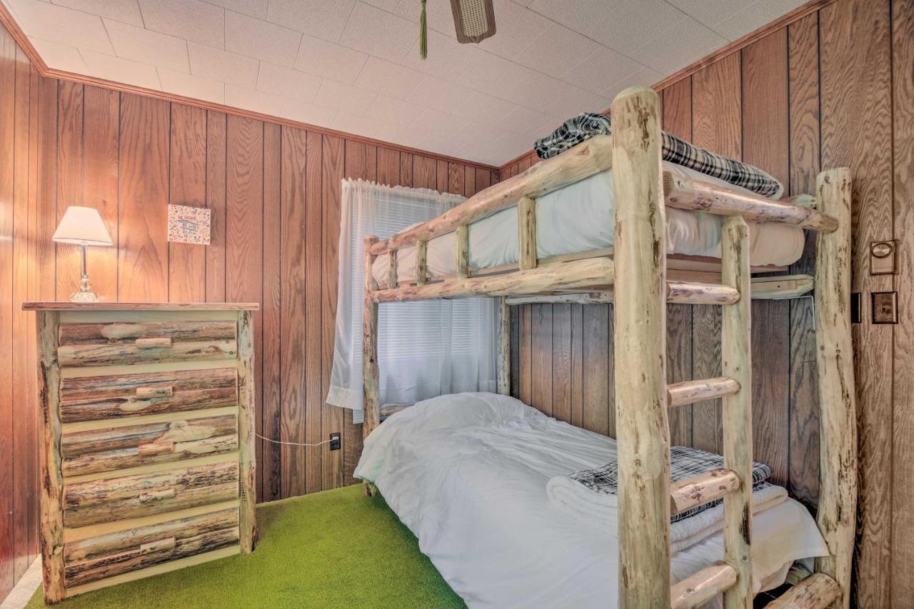 Cozy Adirondacks Cabin Walk To Lake Eaton! Jay Bagian luar foto